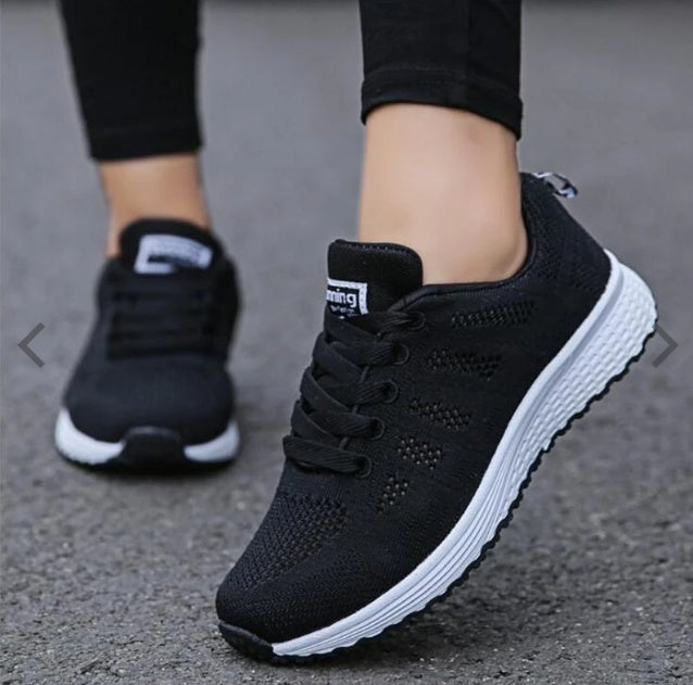 Auri | Sports Sneakers
