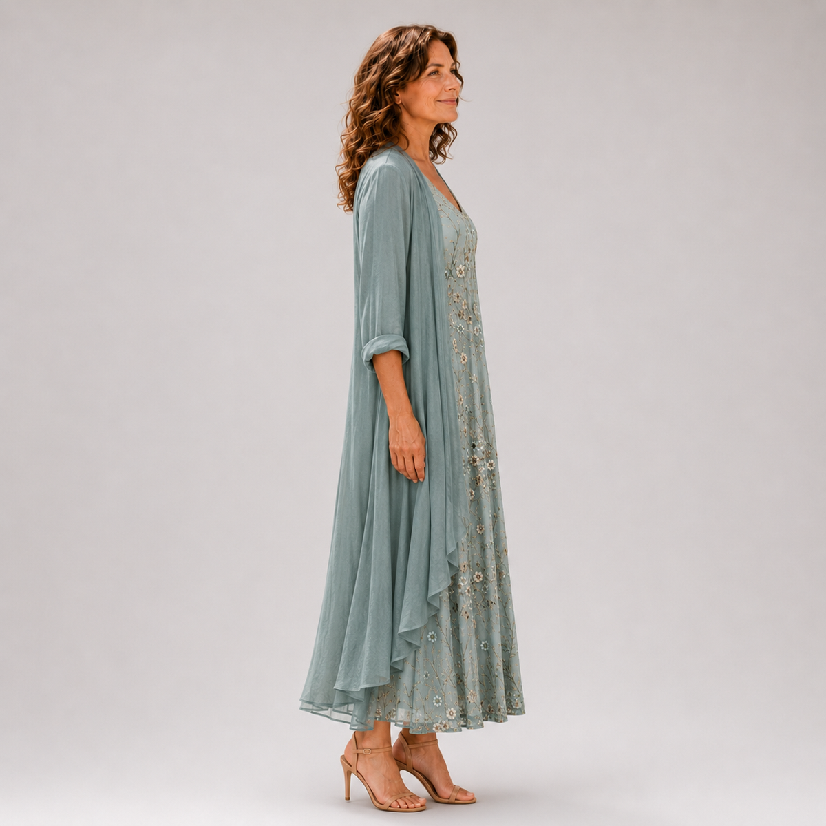 Elena | Abito Elegante con Ricamo Floreale e Mantella Leggera
