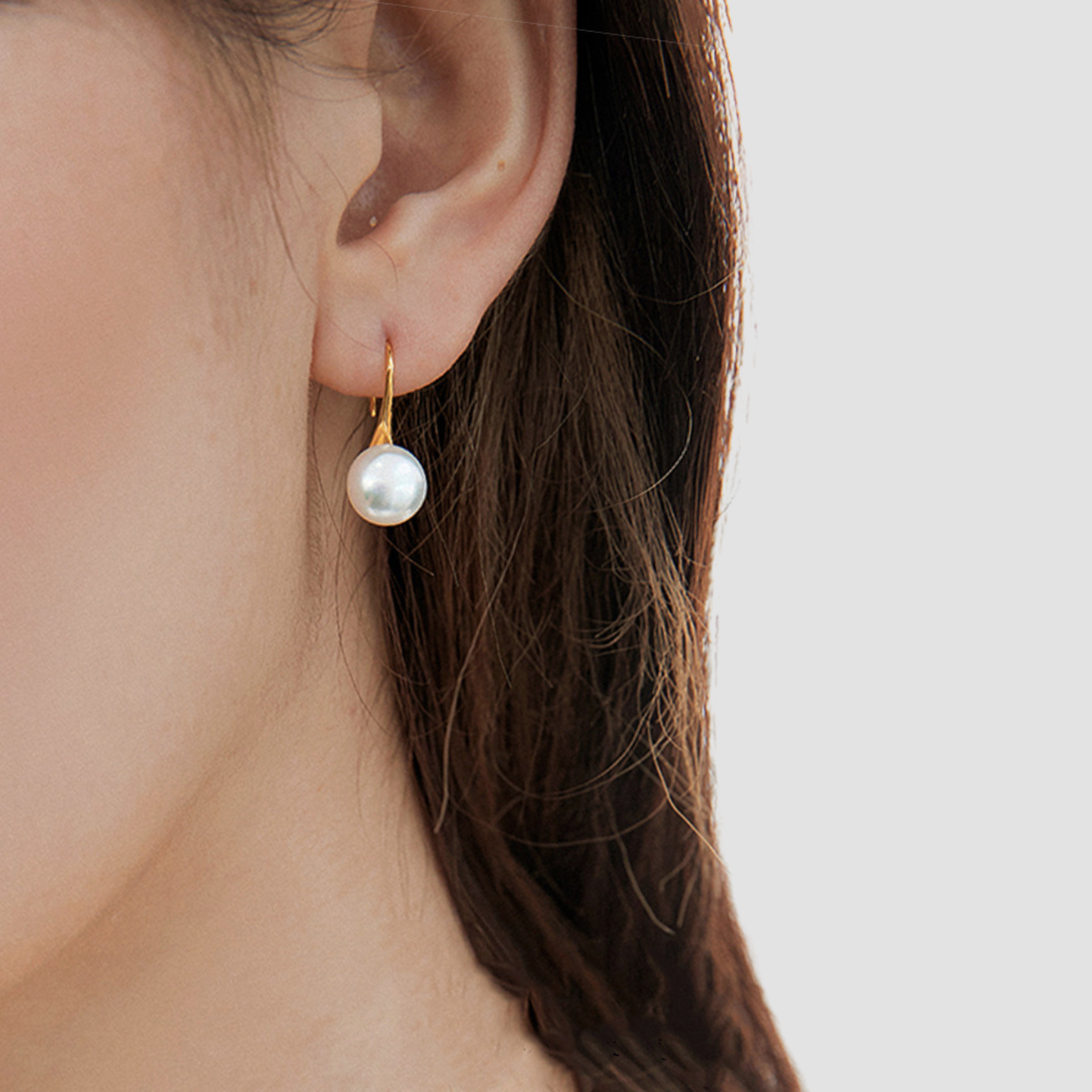 Mara | Pearl Ear Hook