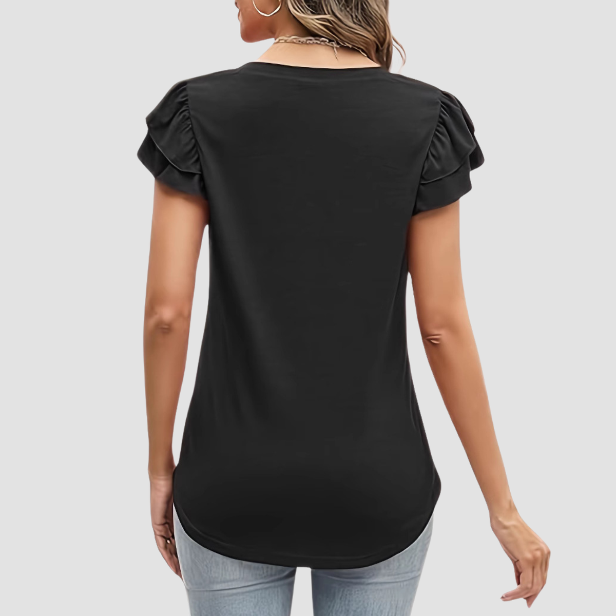 Lara | V-neck T-shirt