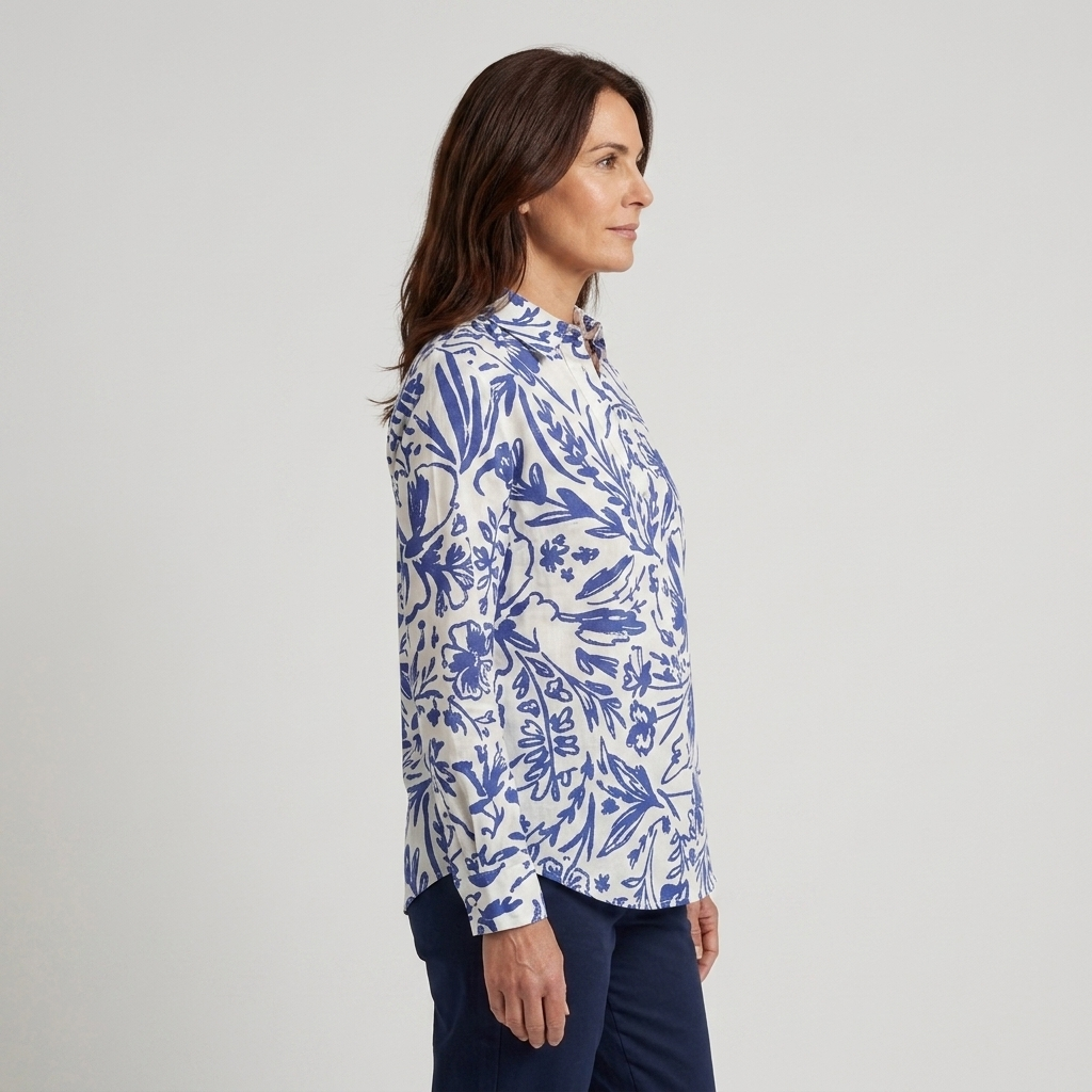 Clara - Blusa floral azul y blanca - vista lateral