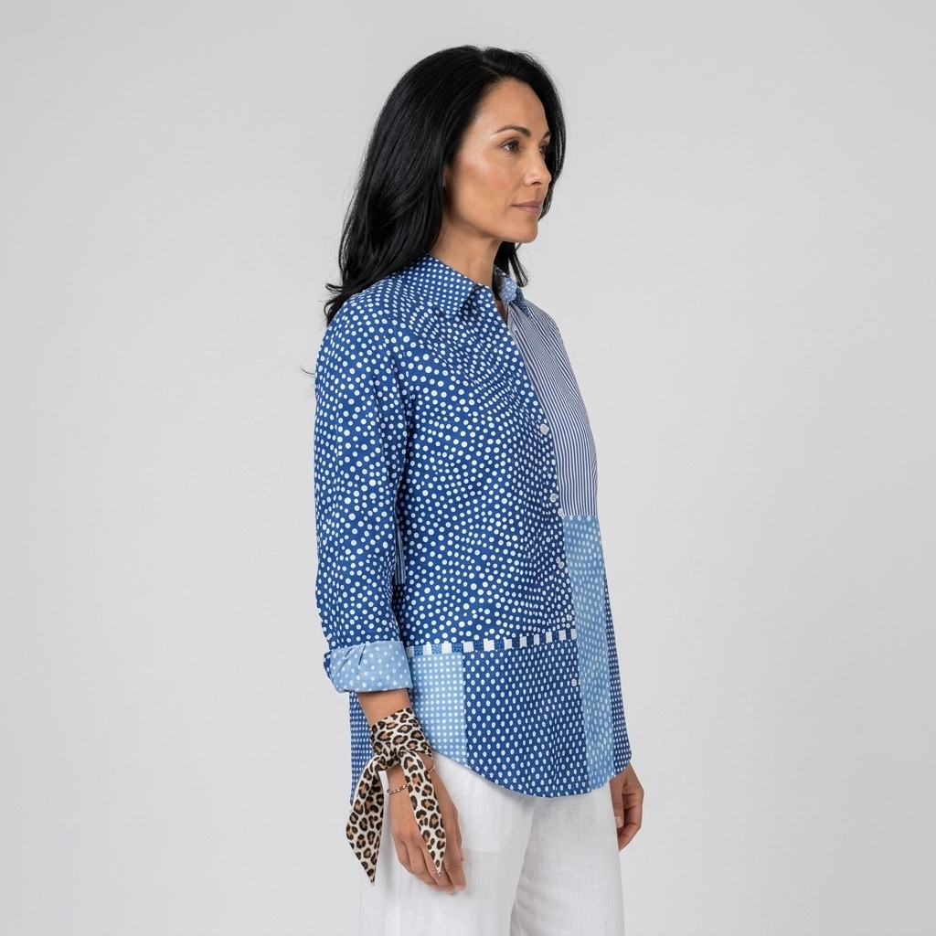 Marina - Blusa estampada azul - vista lateral
